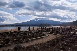 默森：热刺防守太差了 阿森纳和曼城就像拳击手遇到巅峰泰森